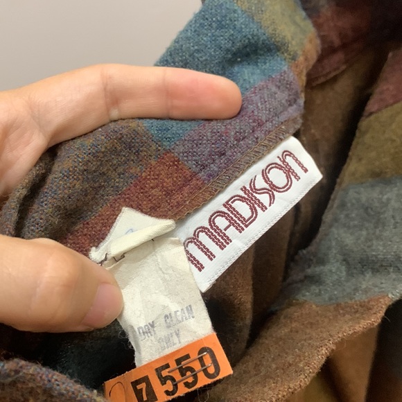 Vintage wool mini skirt in muted tweedy plaid - Picture 4 of 4